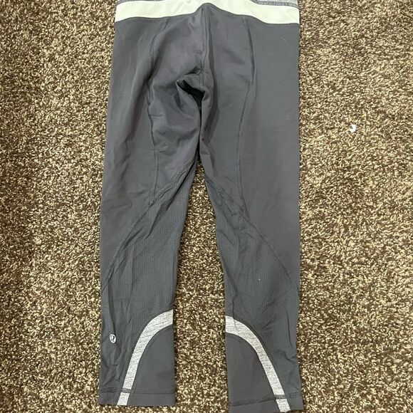 Lululemon Capri | 4 - Picture 3 of 3